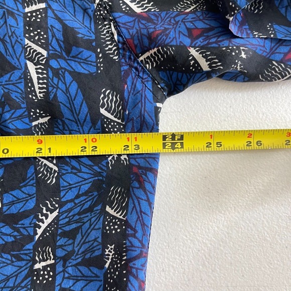 JT Beckett Hawaiian Silk Shirt Mens Medium Blue Leaf Geometric Retro Pattern Y2K - Picture 9 of 10
